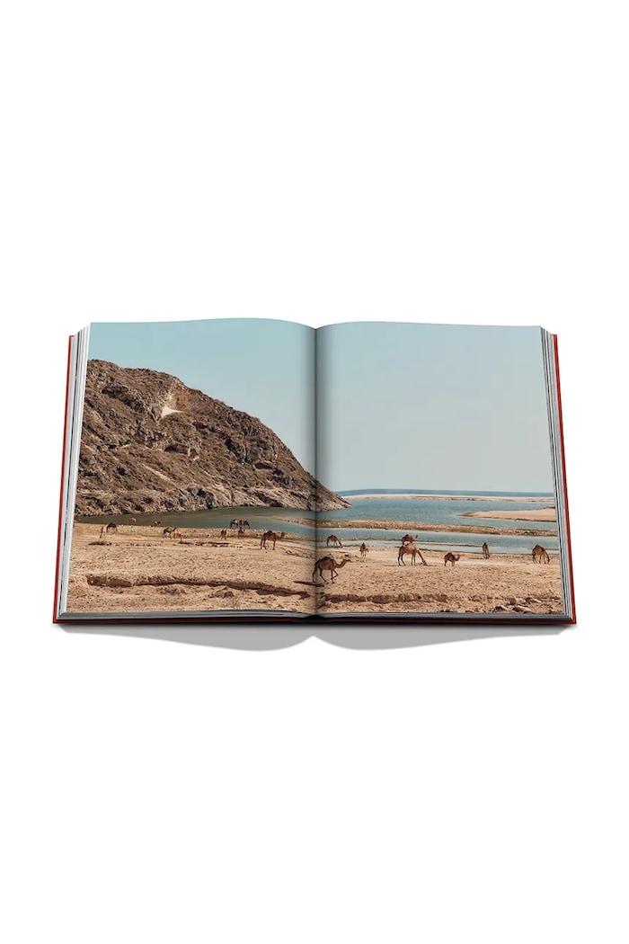 Assouline photo book Oman Odyssey, Bérénice Geoffroy-Schneite — photo 9