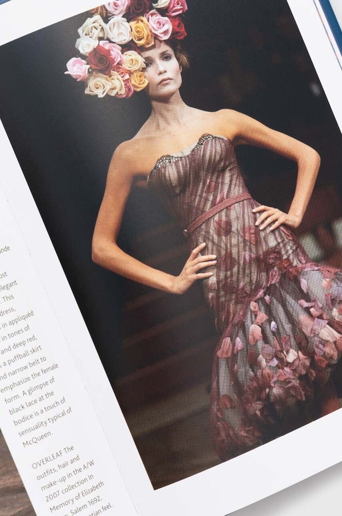 Welbeck Publishing Group book Little Book of Alexander McQueen, Karen Homer — photo 2