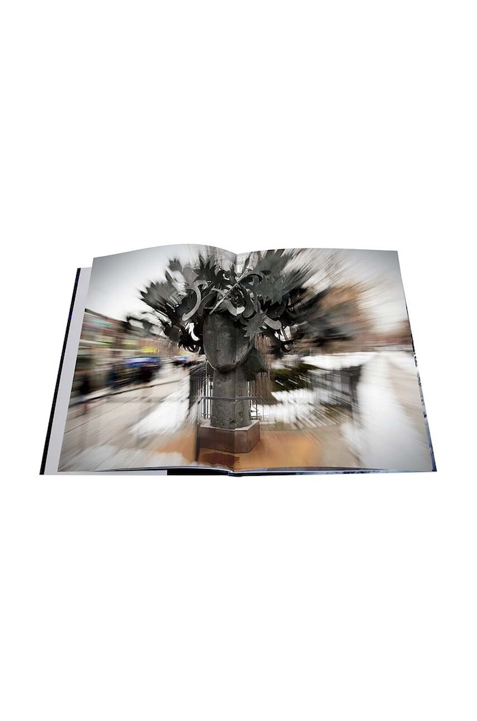 Assouline book Manolo Valdes: Broadway by James T. Murray, English — photo 7