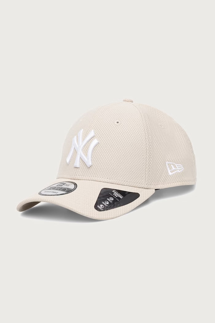 New Era DIAMOND ERA ESSENTIAL 9FORTY® cap with a visor Women's