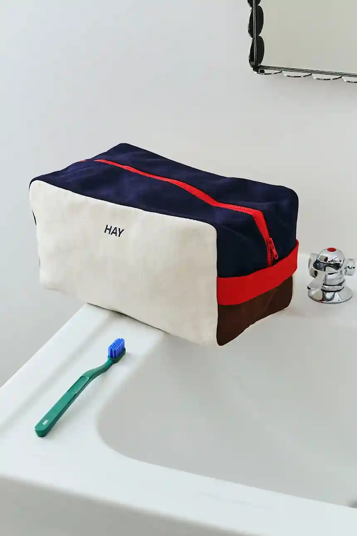 HAY toiletry bag Multi Wash Bag M/26 x 14 x 14 cm — photo 4