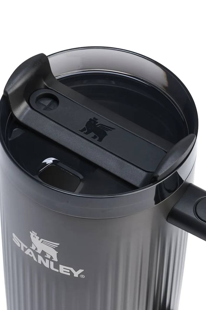 Stanley thermal mug stainless steel Quencher® H2.O FlowState™ Fluted 0,89 l — photo 3