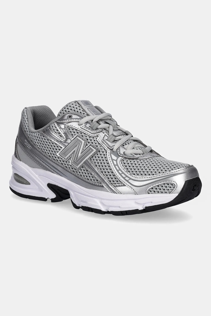 New Balance sneakers 740