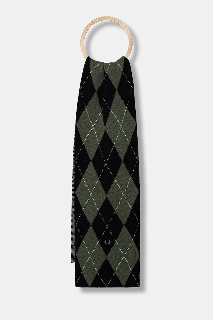 Fred Perry wool scarf