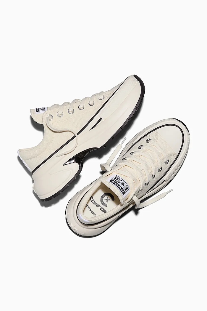 Converse Run Star Crush OX plimsolls Low on a platform — photo 4