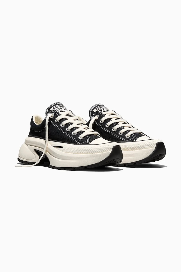 Converse Run Star Crush OX plimsolls Low on a platform — photo 2