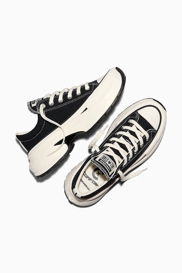 Converse Run Star Crush OX plimsolls Low on a platform — photo 4