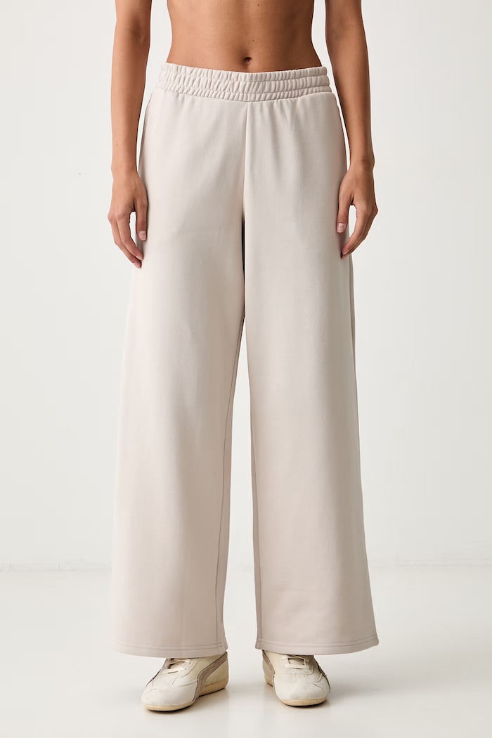 Puma Essentials sweatpants with cotton Women's