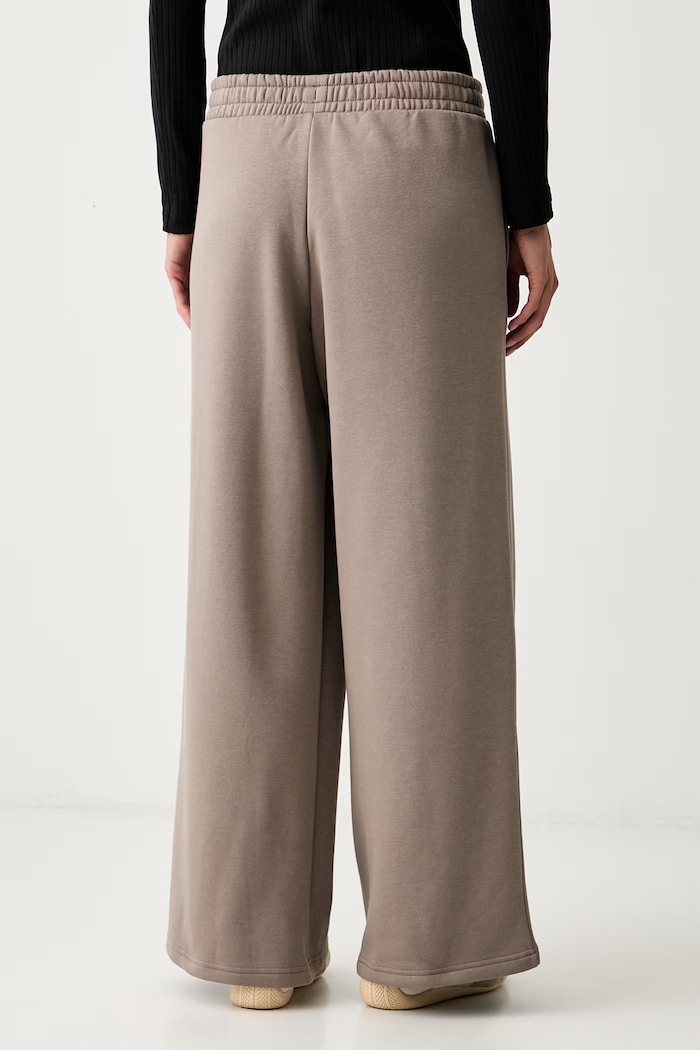 Puma Essentials sweatpants with cotton Women's — photo 3