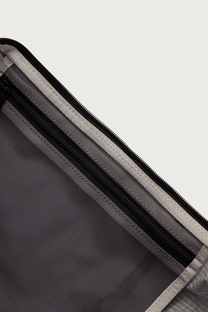 The North Face NEVERstop 18L belt bag Women's — photo 5