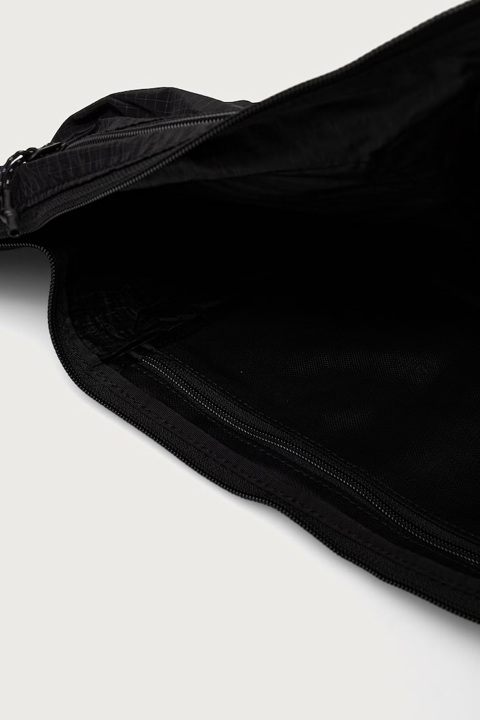 The North Face NEVERstop 18L belt bag Women's — photo 6