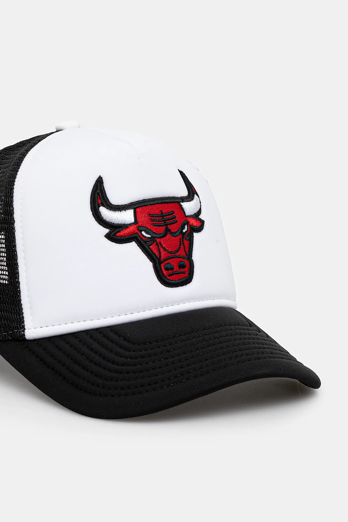New Era baseball cap NBA Flower Trucker Bulls — photo 2