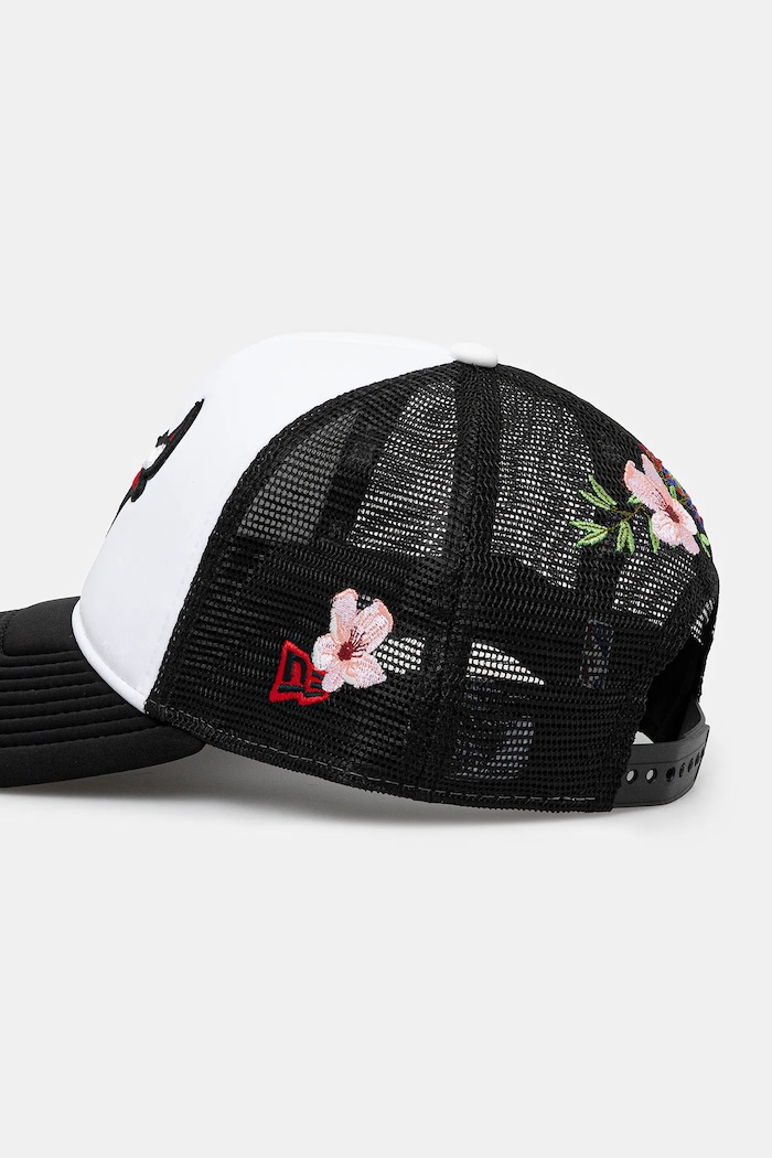 New Era baseball cap NBA Flower Trucker Bulls — photo 3