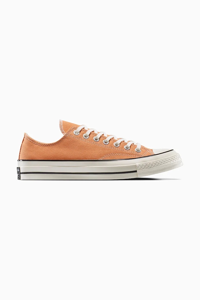 Converse plimsolls Chuck 70