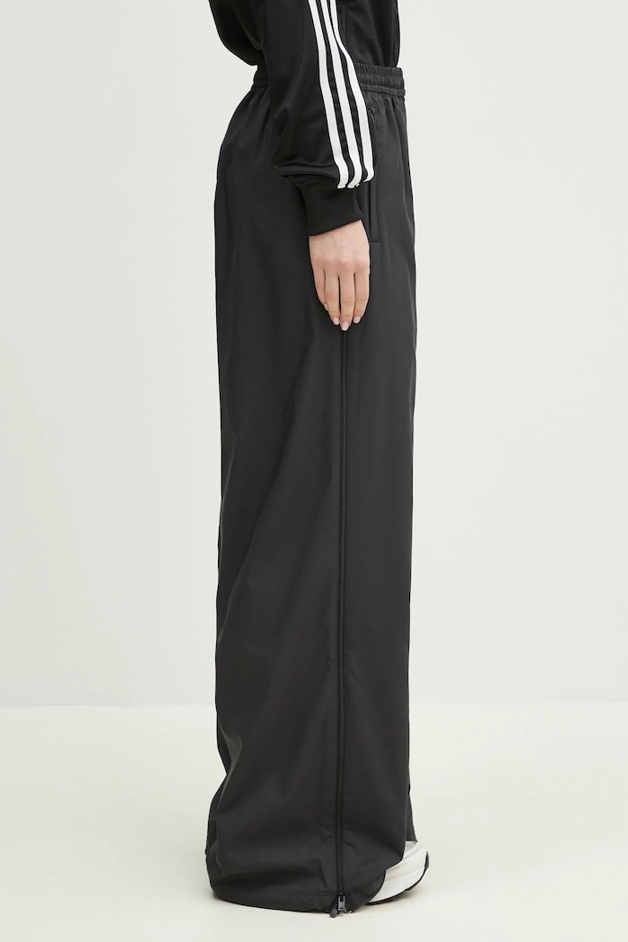 adidas Originals joggers WOVEN TP — photo 4