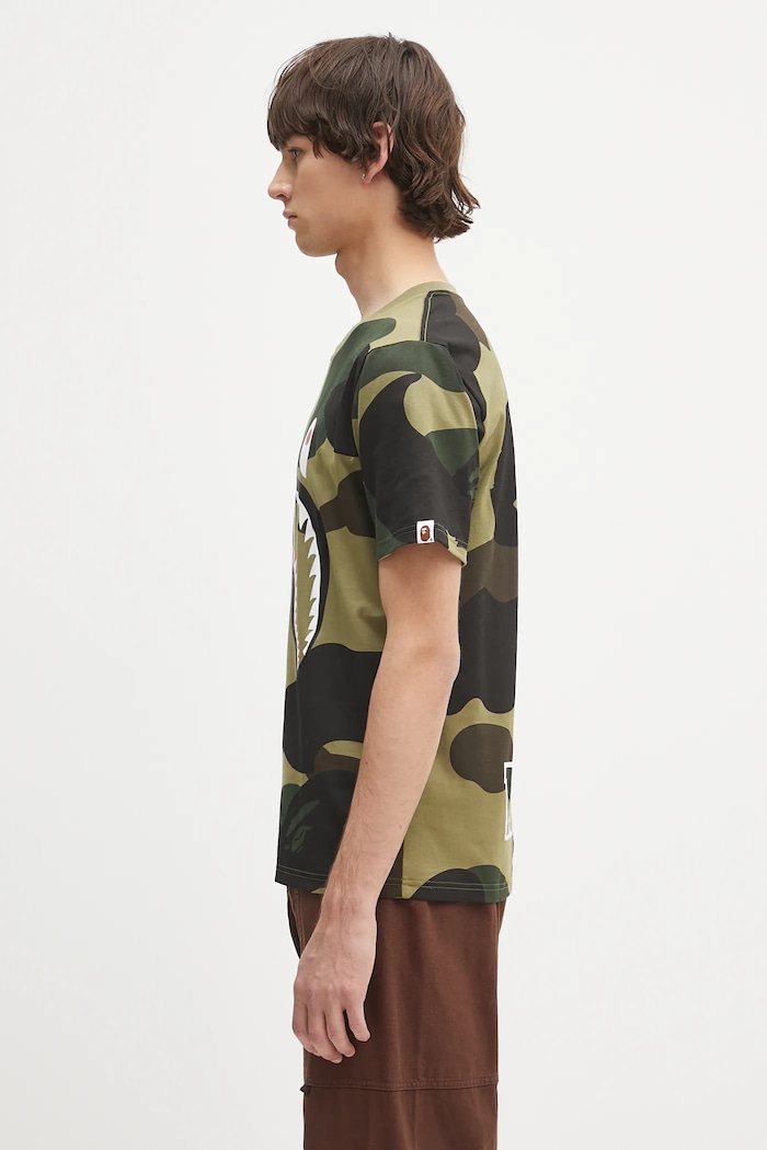 A Bathing Ape cotton t-shirt Giant 1St Camo Shark — photo 2