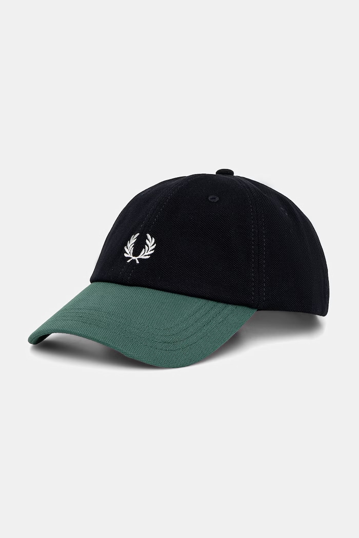 Fred Perry cap with a visor cotton