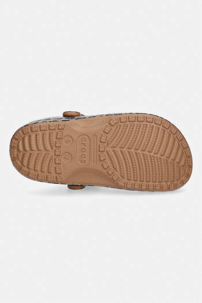 Crocs sliders Classic Animal Clog — photo 5
