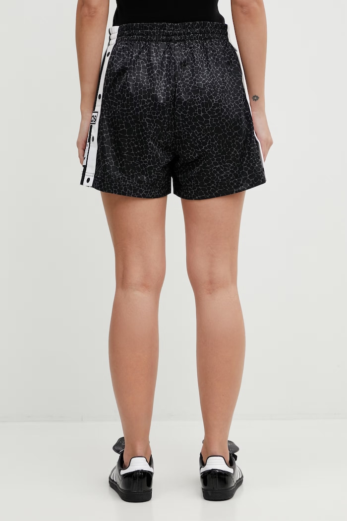 adidas Originals shorts — photo 3