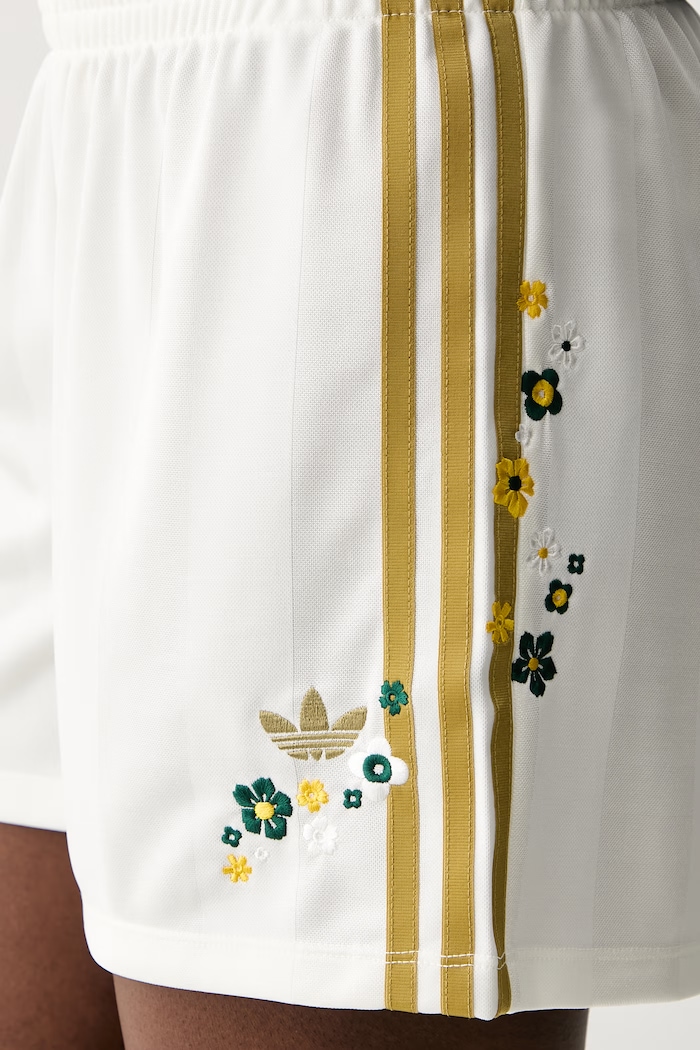 adidas Originals shorts — photo 4