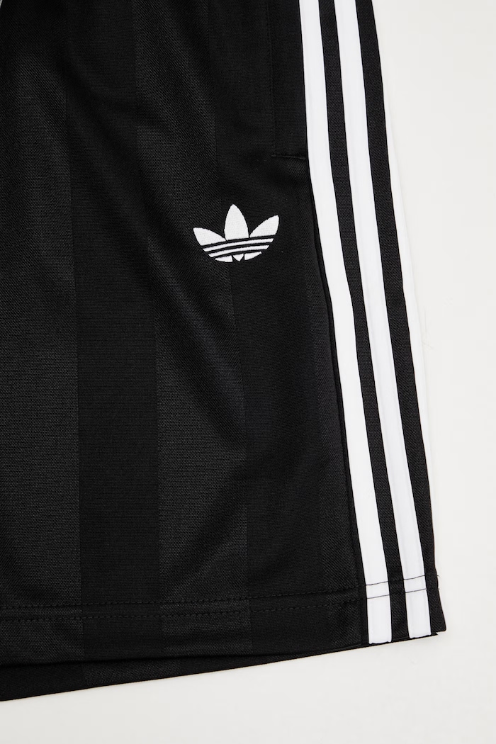 adidas Originals shorts — photo 4
